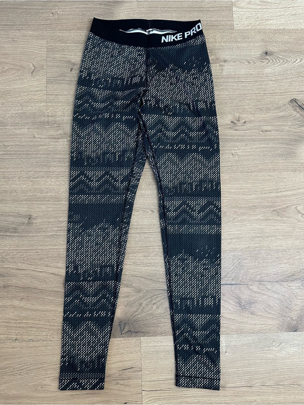 NIKE - WOMEN'S LEGGINGS - SIZE SMALL